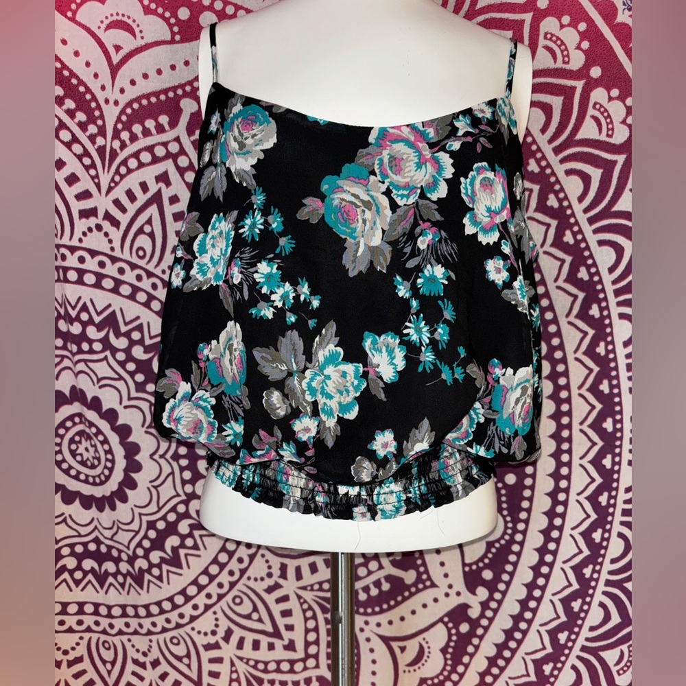 Love Fire Floral Cropped Rouge Adjustable Tank Top Women’s Size XL